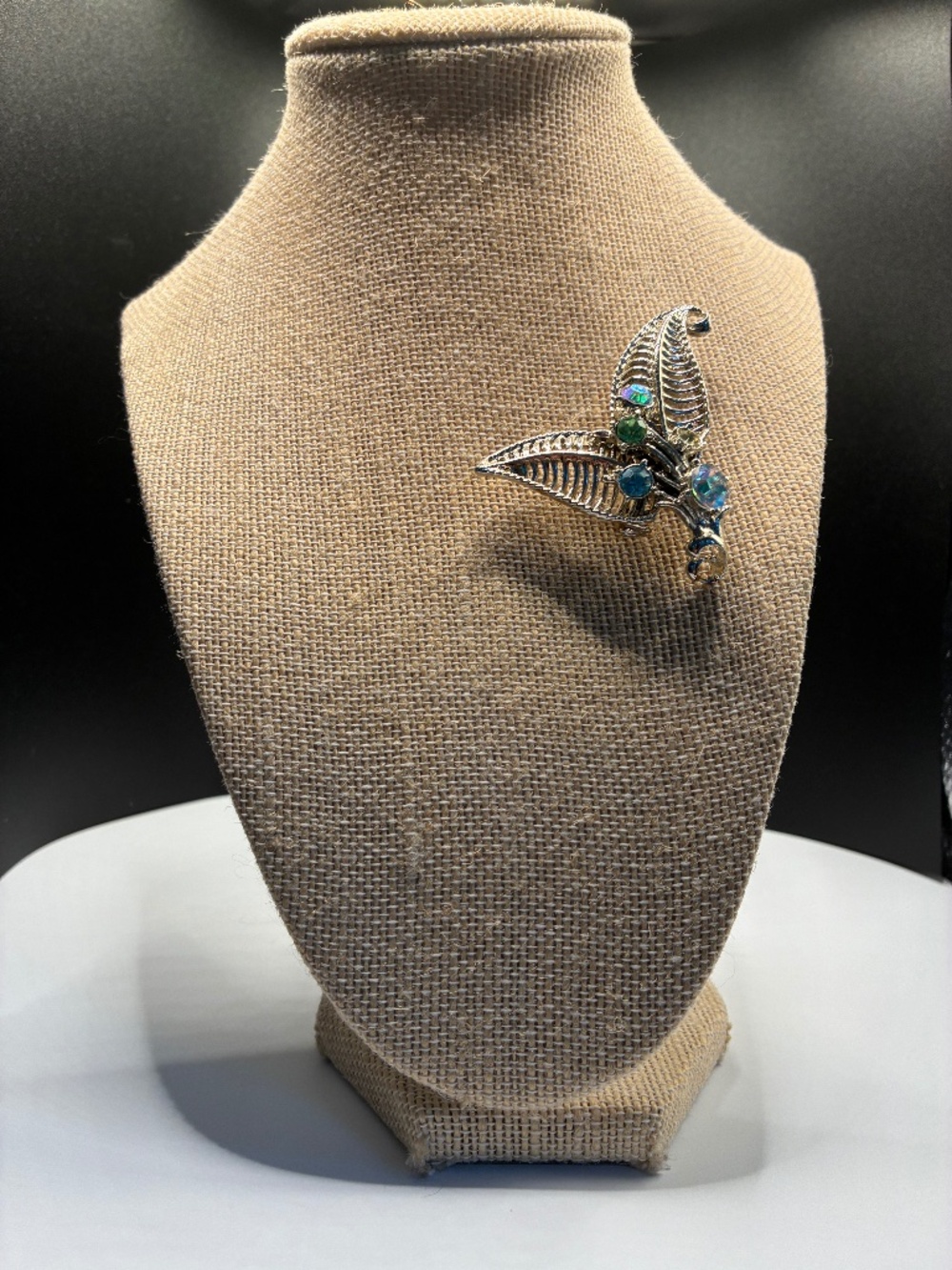 Vintage Silver-Tone Blue and Clear Crystal Flower brooch